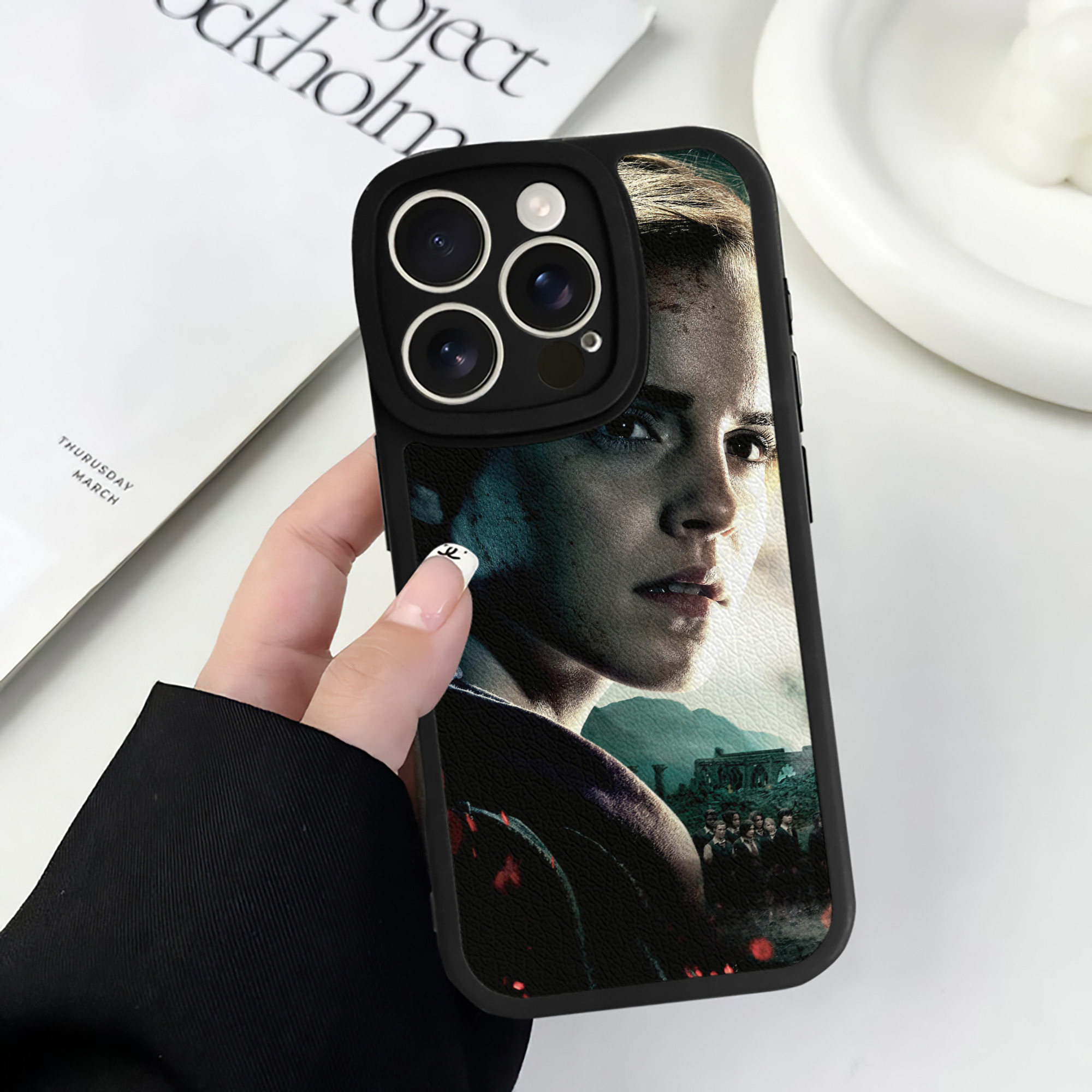 （画像用） Harry Potter ハリー・ポッターシリーズ 【iPhone 16シリーズ対応】シリコンスマホケース（レザー調） 材質：シリコン